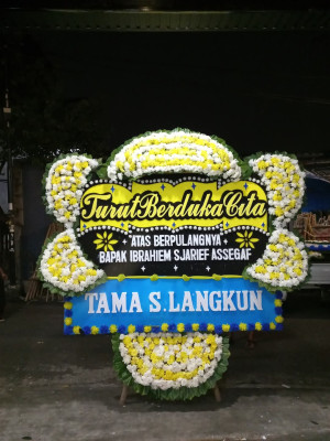 Papan Bunga Duka di Kolok Mudiak